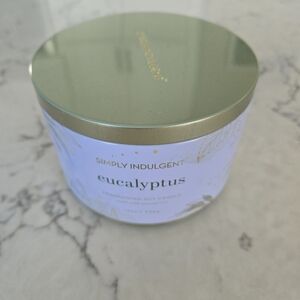 Eucalyptus Scented Soy Candle - Green
